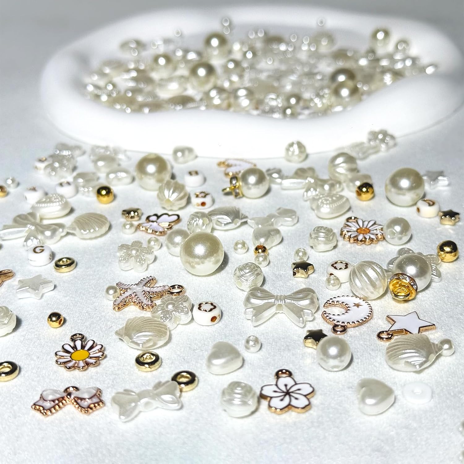 1680-Piece Assorted Pearl and Acrylic Beads Set for DIY Jewelry and Bracelets - Image 2
